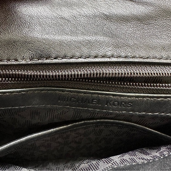 Michael Kors women leather crossbody bag - Picture 3 of 8